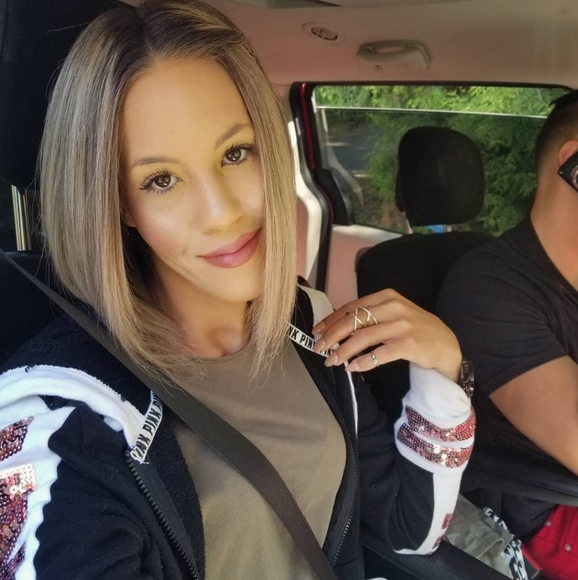 Meet your Posher, Jenna - Picture 10 of 16